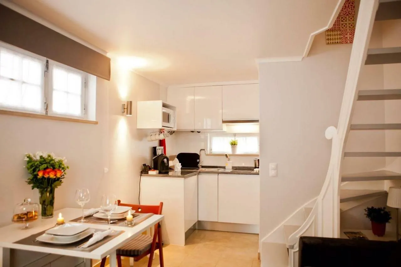 Bica Little House Hotel Lisbon Apartment